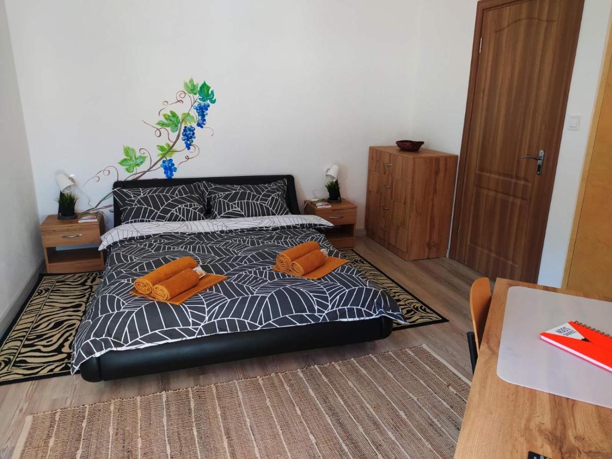 Дом За Гости Осогово Apartment Kyustendil Exterior photo